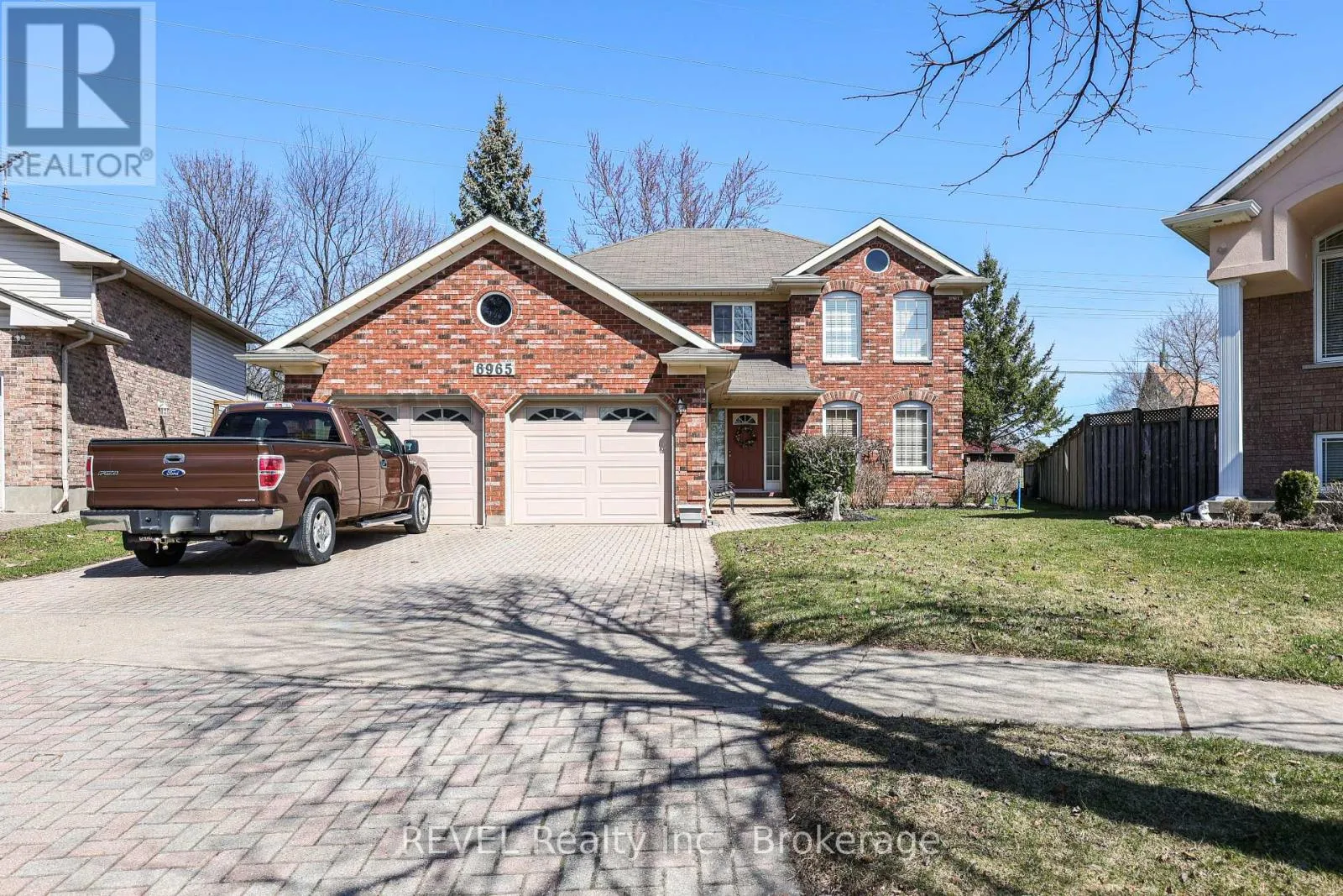 House for rent: 6965 Harovics Lane, Niagara Falls, Ontario L2G 7S7