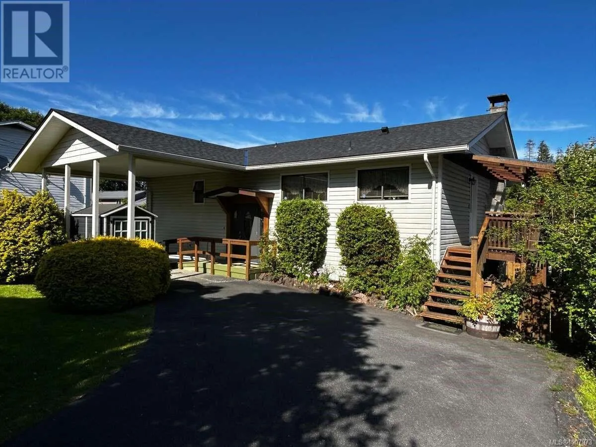 House for rent: 6965 Nahwitti Ave, Port Hardy, British Columbia V0N 2P0