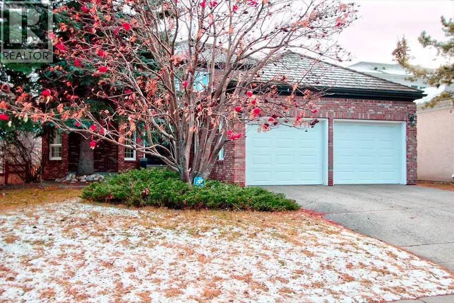 House for rent: 6967 Christie Estate Boulevard Sw, Calgary, Alberta T3H 2S5