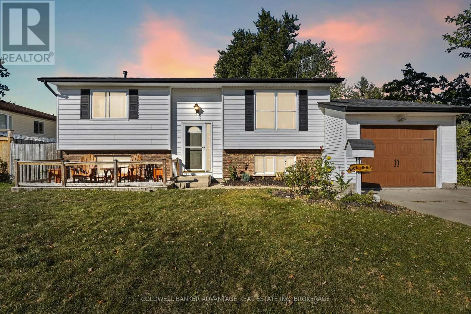 House for rent: 697 Ferndale Avenue, Fort Erie, Ontario L2A 5C7