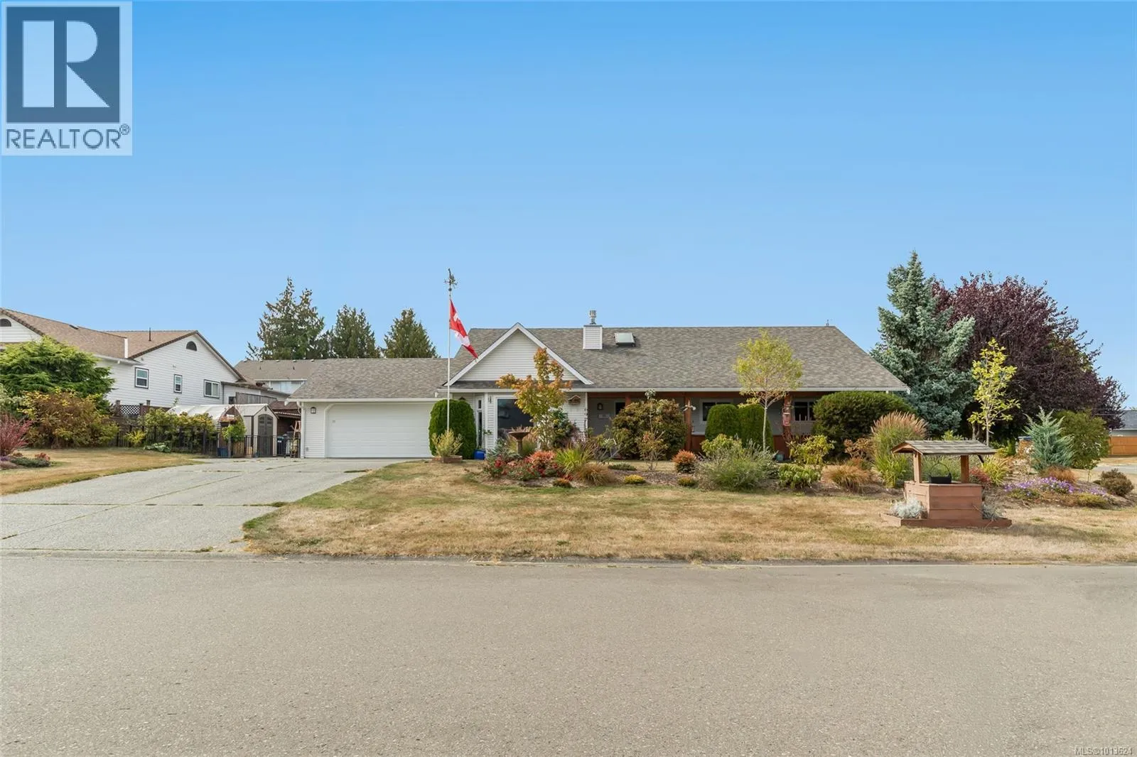 House for rent: 697 Woodburn St, Parksville, British Columbia V9P 2M1