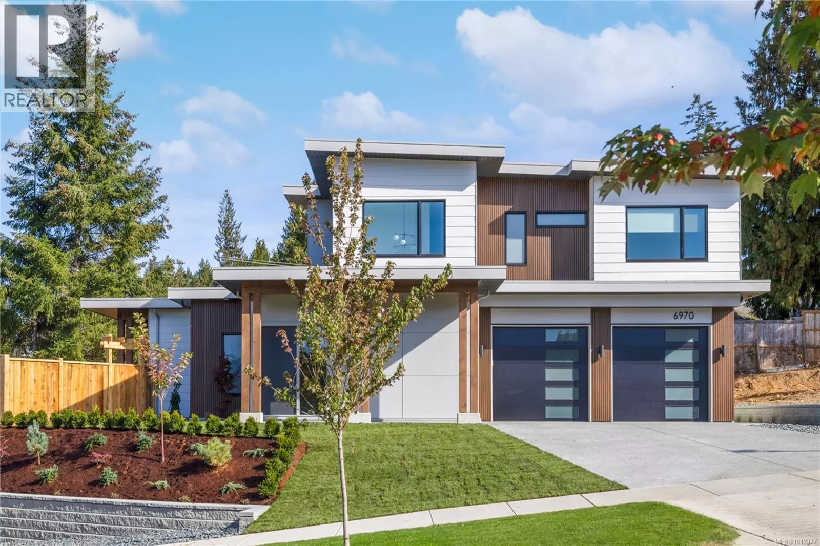 House for rent: 6970 Shale Rd, Lantzville, British Columbia V0R 2H0