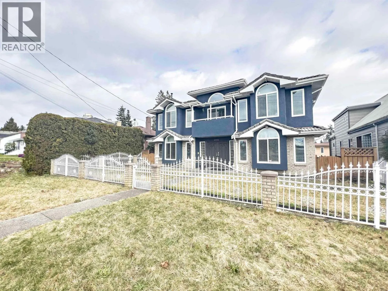 House for rent: 6970 Willingdon Avenue, Burnaby, British Columbia V5J 3R2