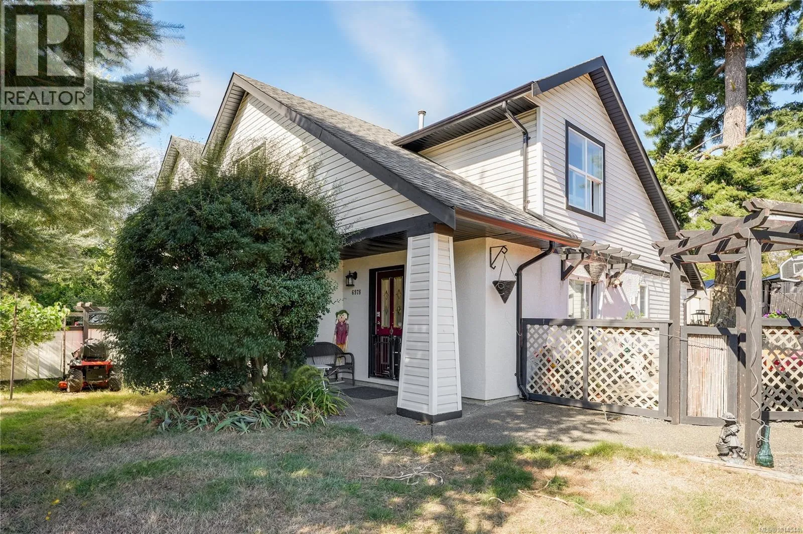 Duplex for rent: 6978 Larkspur Rd, Sooke, British Columbia V9Z 0M8