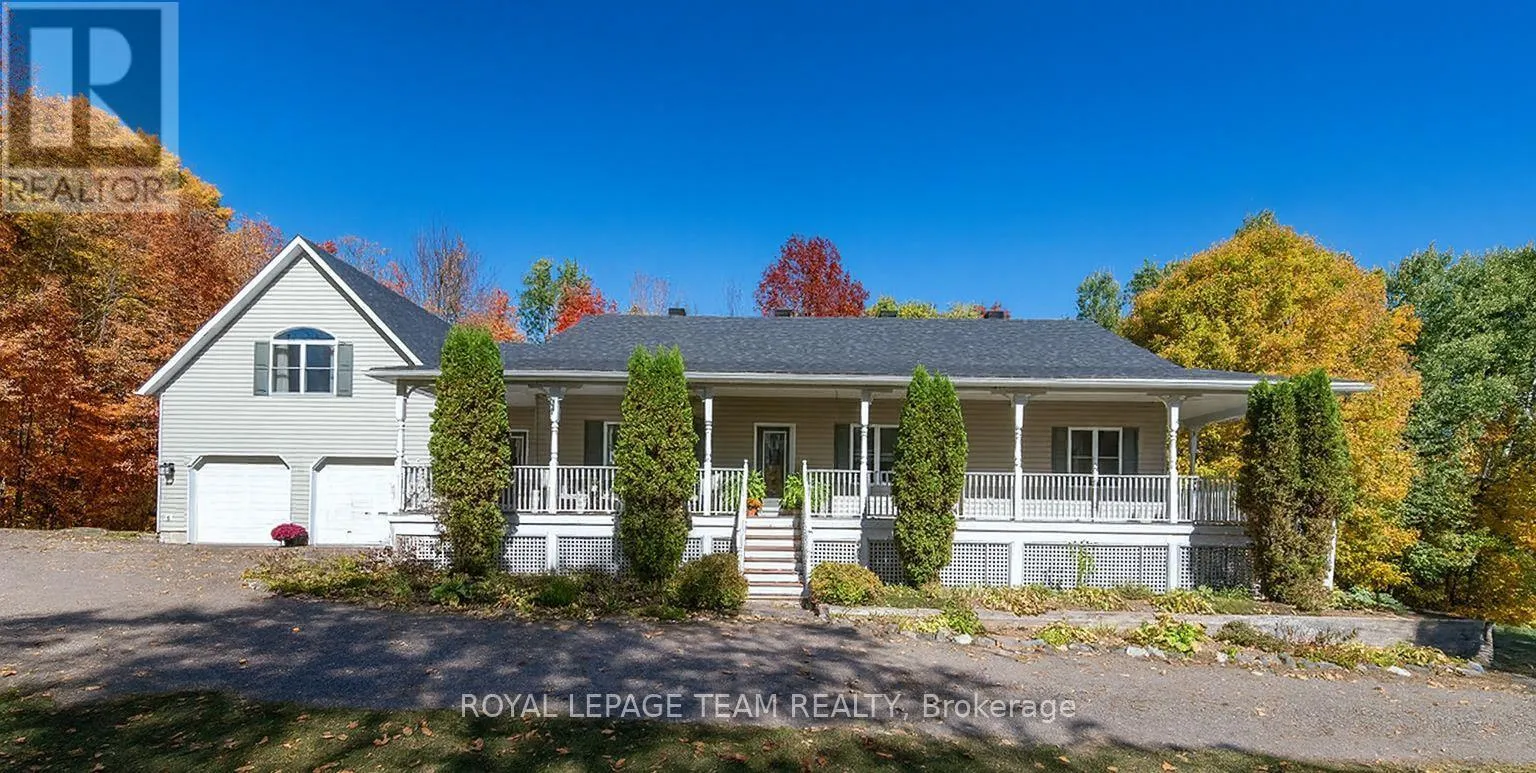 House for rent: 698 Barryvale Road, Greater Madawaska, Ontario K0J 1H0