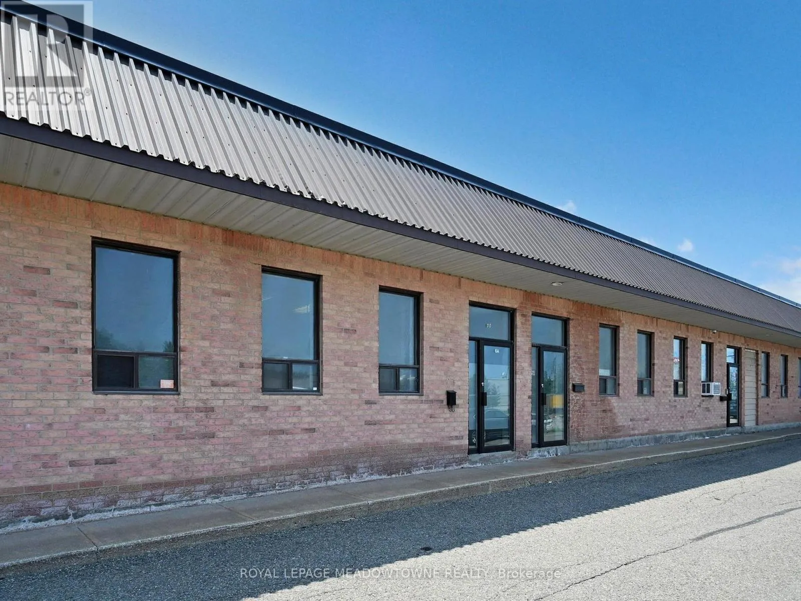 Multi-Tenant Industrial for rent: 6a - 305 Armstrong Avenue, Halton Hills, Ontario L7G 4X6