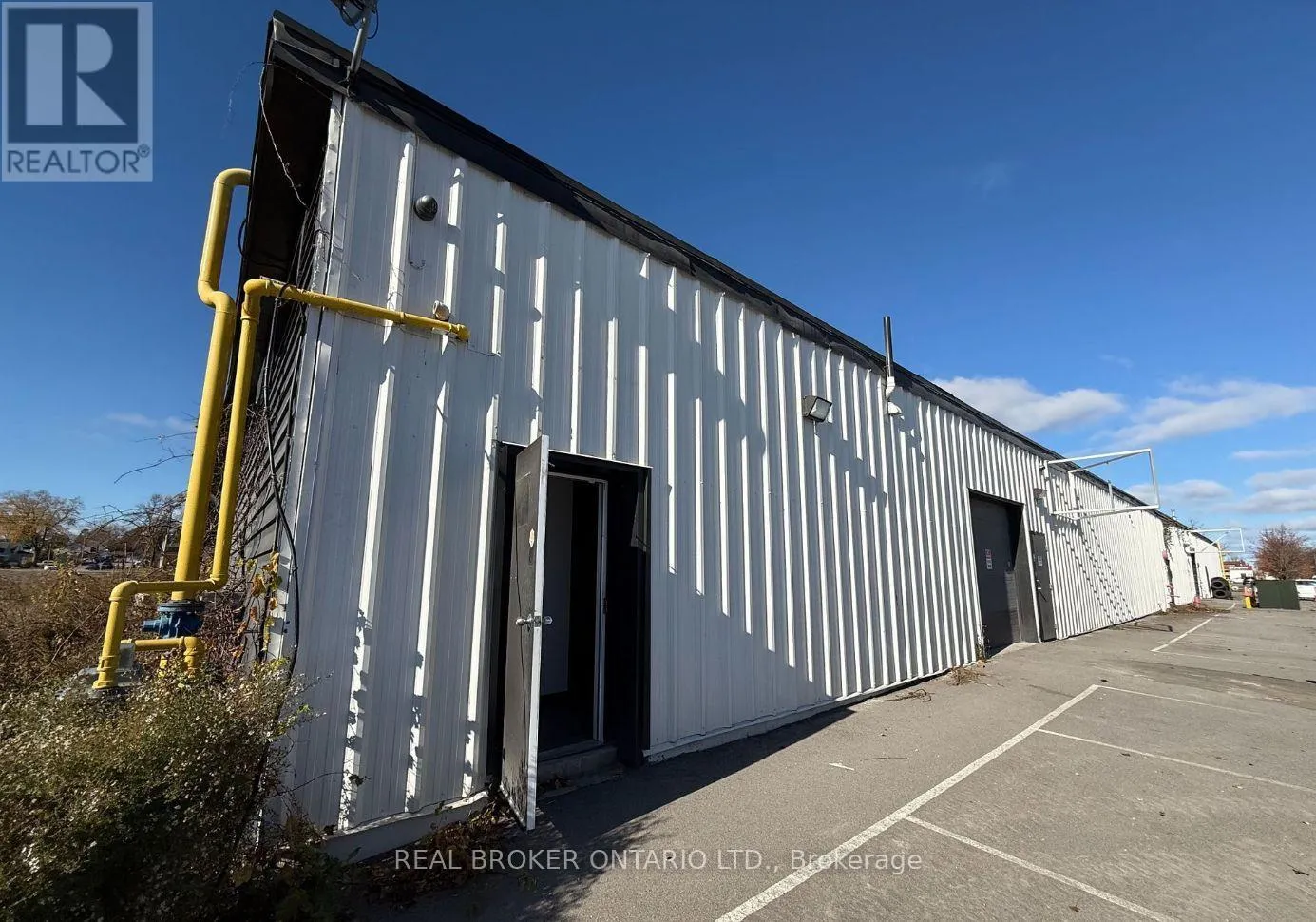 Multi-Tenant Industrial for rent: 6a - 5900 Thorold Stone Road, Niagara Falls, Ontario L2J 1A2