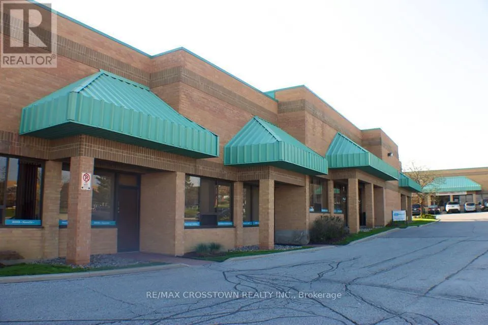 Multi-Tenant Industrial for rent: 7 - 1 - 17075 Leslie Street, Newmarket, Ontario L3Y 8E1