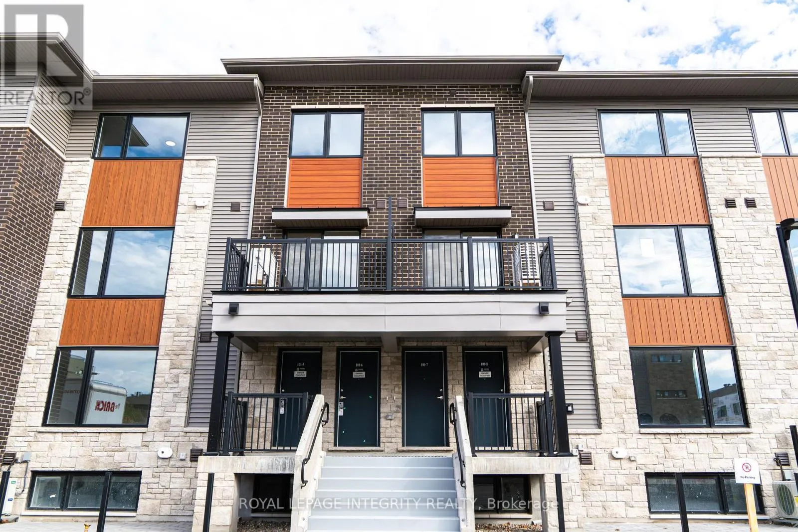 Row / Townhouse for rent: 7 - 101 Glenroy Gilbert Drive, Ottawa, Ontario K2J 5G3