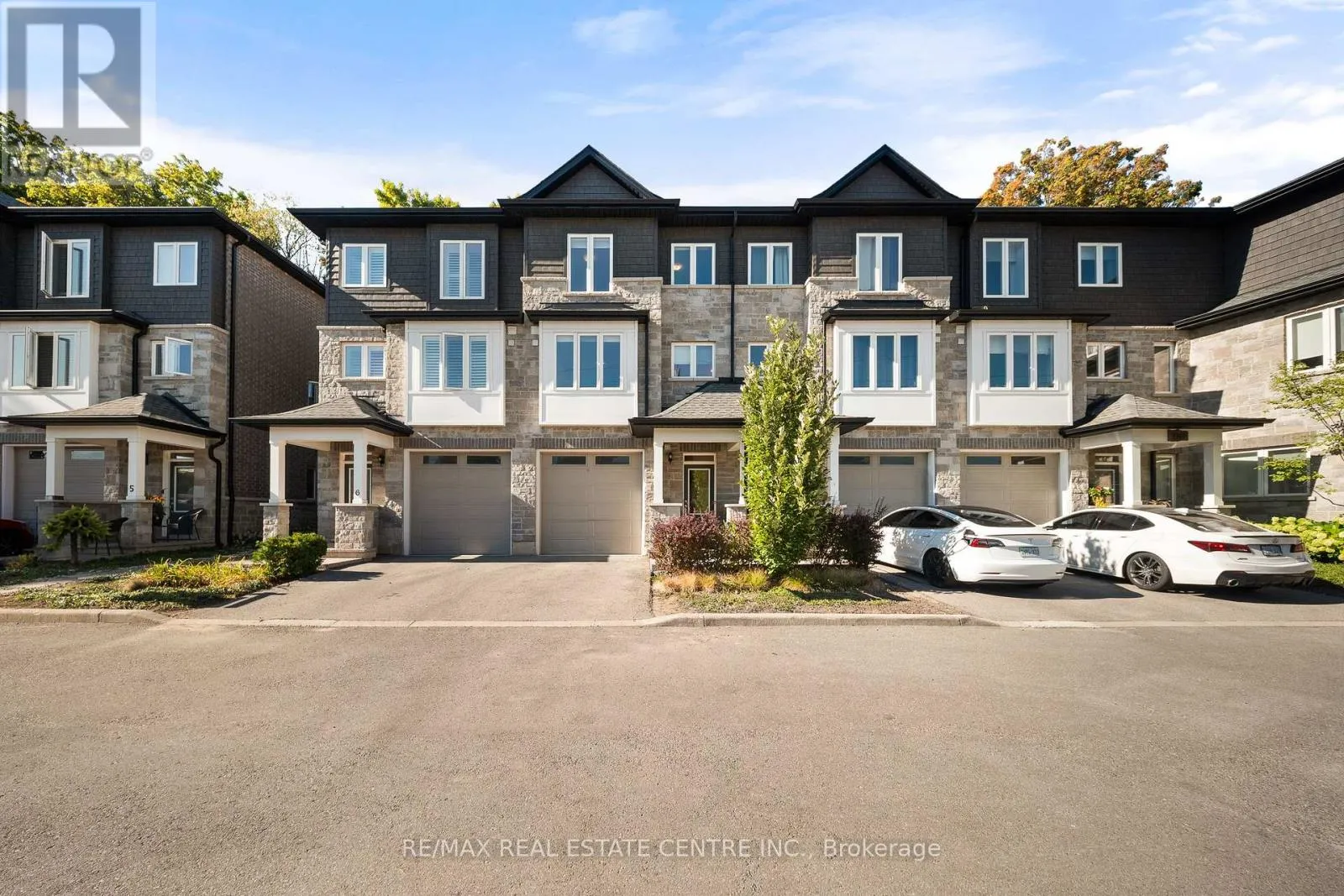 Row / Townhouse for rent: 7 - 111 Wilson Street E, Hamilton, Ontario L9B 2G7