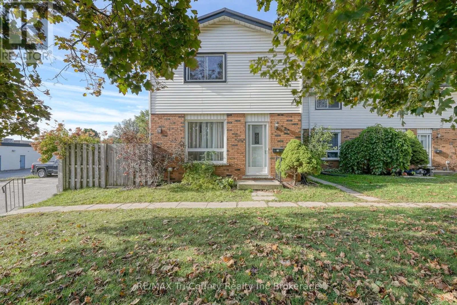 Row / Townhouse for rent: 7 - 15 Devonshire Avenue, Tillsonburg, Ontario N4G 4K7