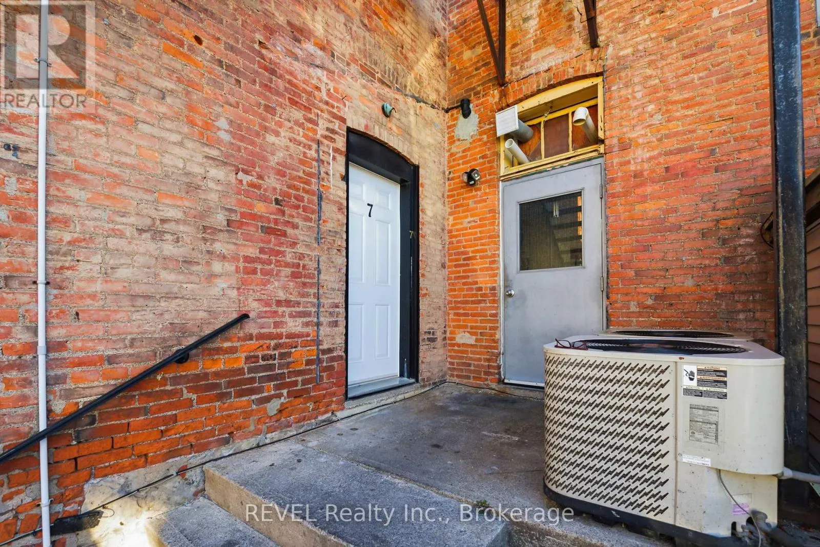 Other for rent: 7 - 18 Clairmont Street, Thorold, Ontario L2V 1R1