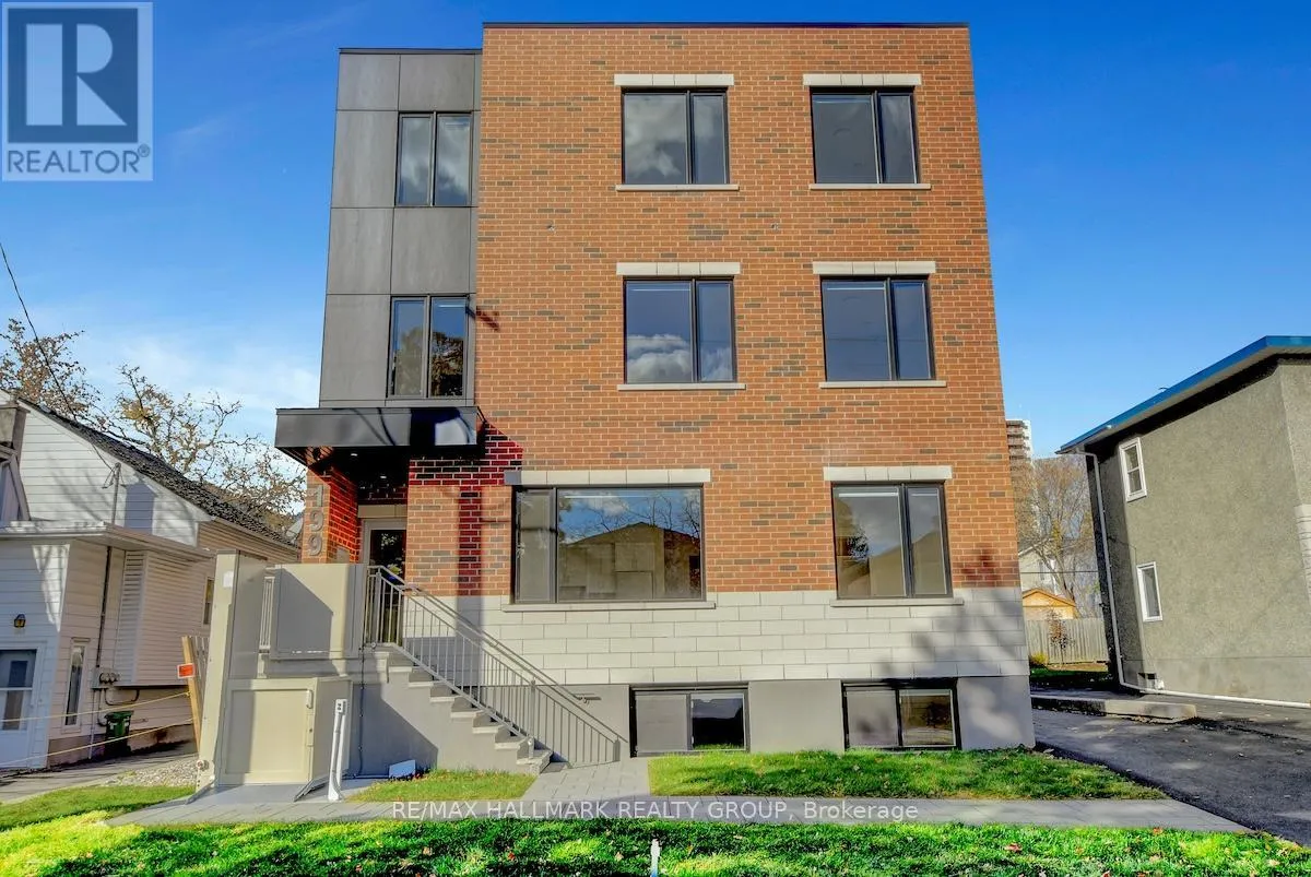 Other for rent: 7 - 199 Columbus Avenue, Ottawa, Ontario K1K 1P7