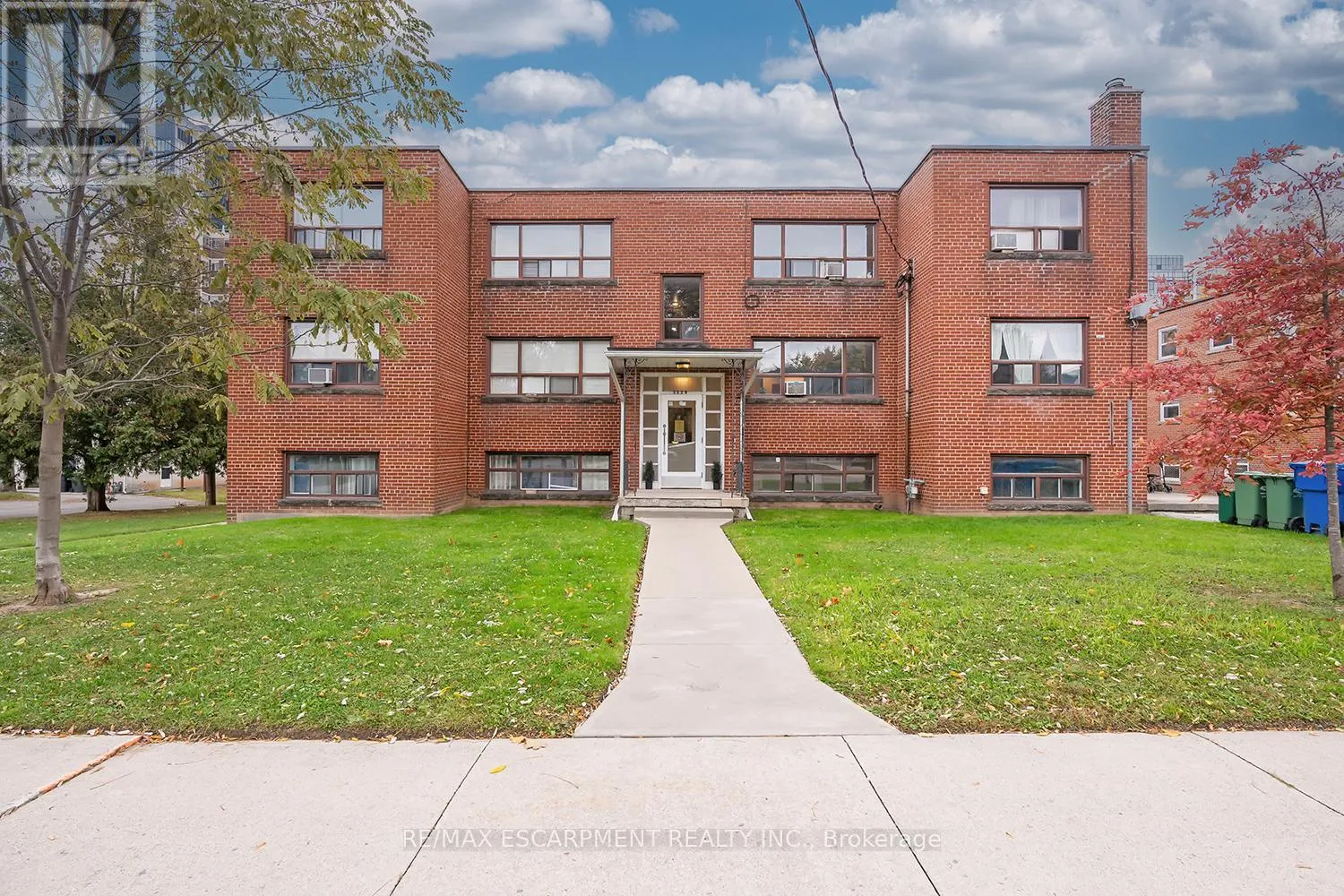 Other for rent: 7 - 2128 Harris Crescent, Burlington, Ontario L7R 1G4