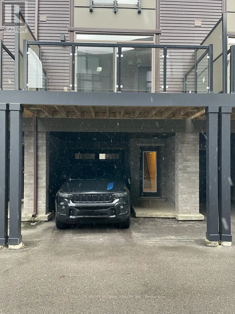 Row / Townhouse for rent: 7 - 23 Echovalley Drive, Hamilton, Ontario L8J 1R6