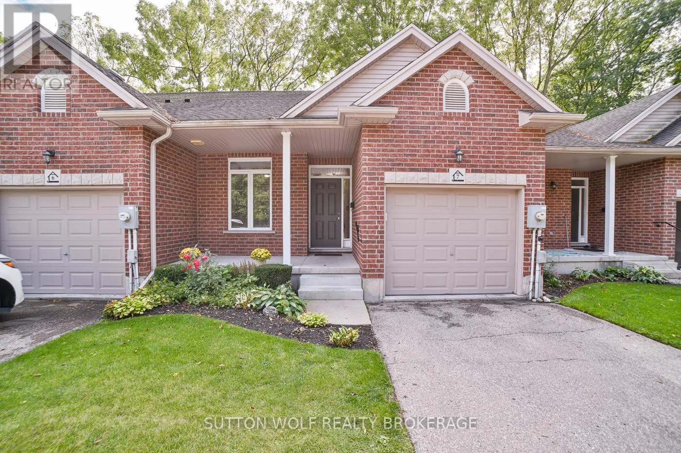 Row / Townhouse for rent: 7 - 384 Head Street N, Strathroy-Caradoc, Ontario N7G 2J9