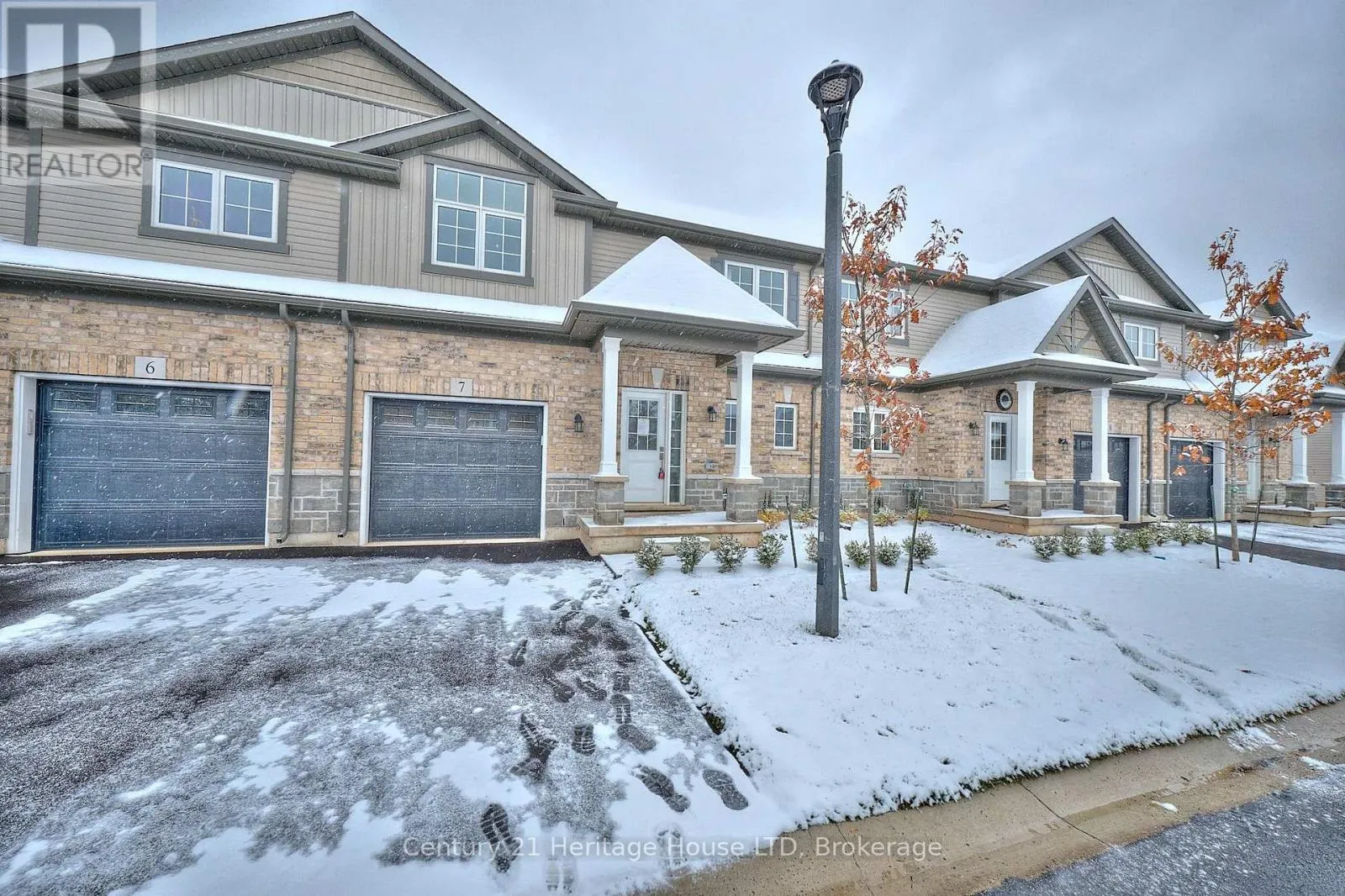 Row / Townhouse for rent: 7 - 397 Garrison Road, Fort Erie, Ontario L2A 1N1