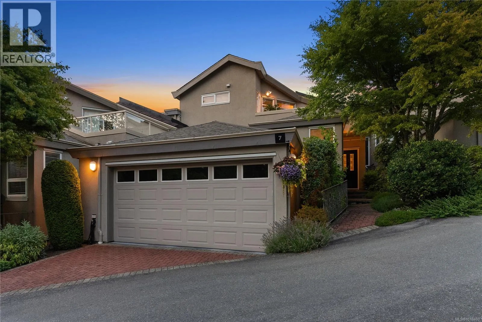 Row / Townhouse for rent: 7 4771 Cordova Bay Rd, Saanich, British Columbia V8Y 2J7