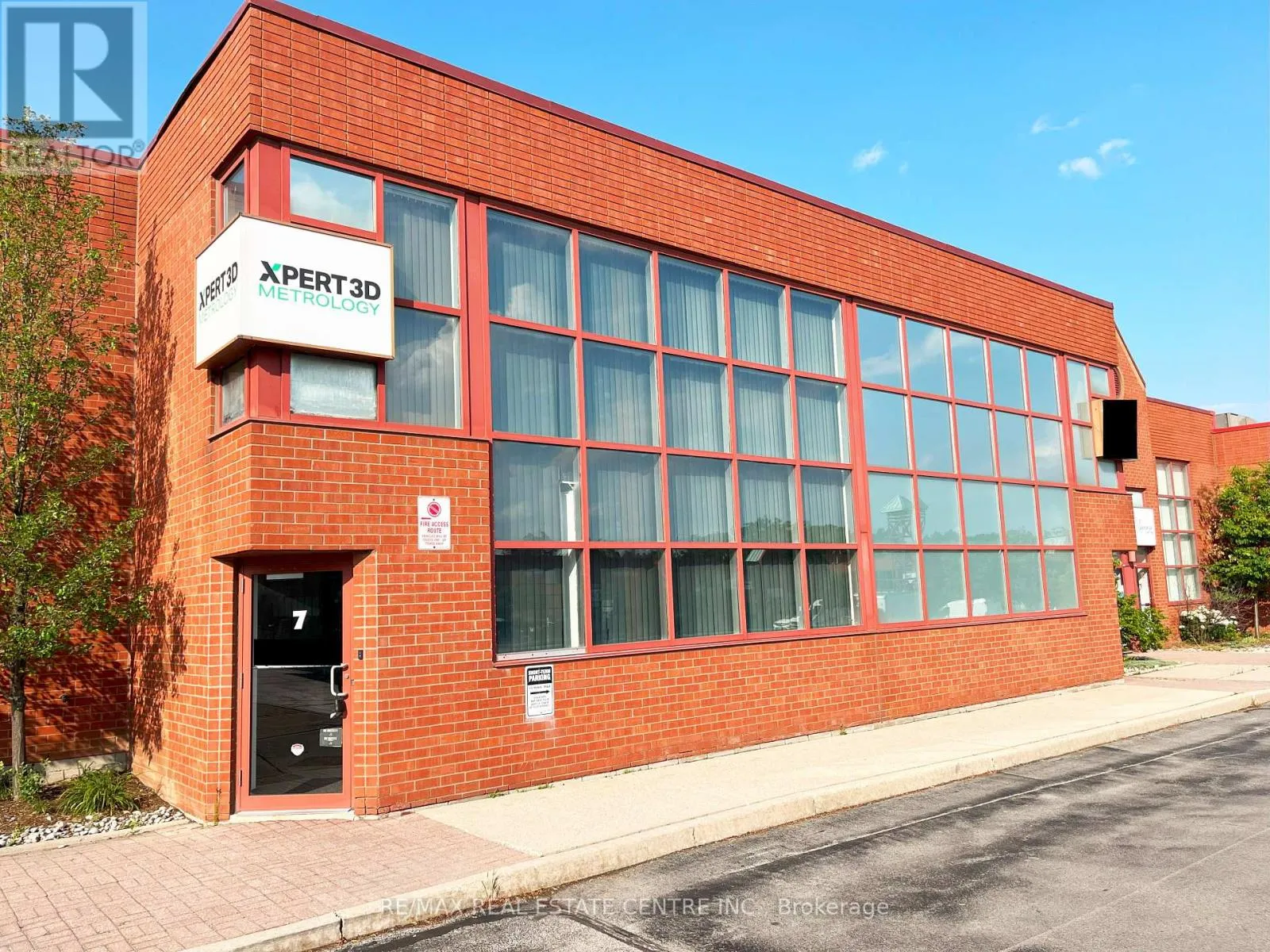 Offices for rent: 7 - 5100 South Service Road, Burlington, Ontario L7L 6A5