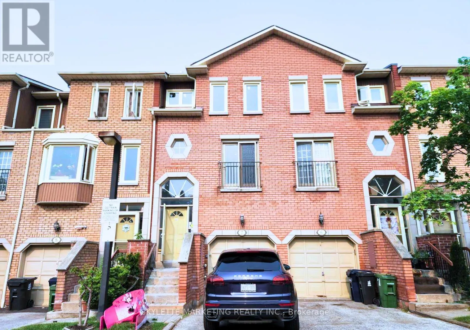 Row / Townhouse for rent: 7 - 6 Dowry Street, Toronto, Ontario M1S 1B8