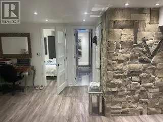 Other for rent: 7 - 70 Plunkett Road, Toronto, Ontario M9L 2J4