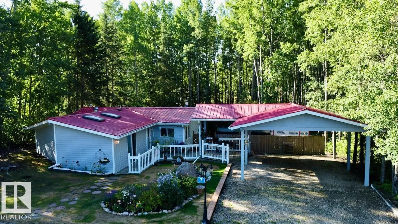 House for rent: #7 & 9 54114 Rge Road 52, Rural Lac Ste. Anne County, Alberta T0E 0L0