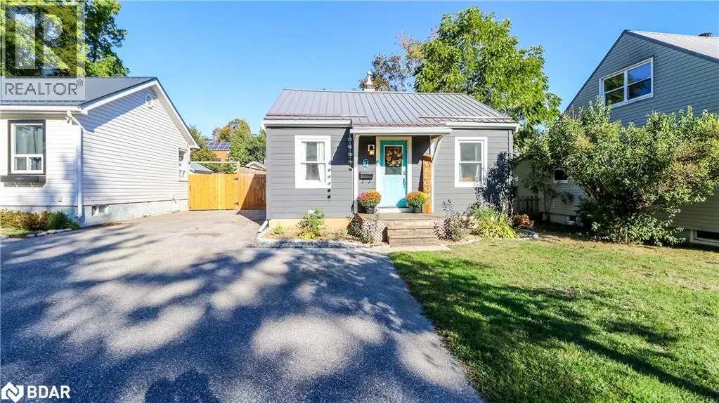 House for rent: 7 Albany Avenue, Orillia, Ontario L3V 2T2