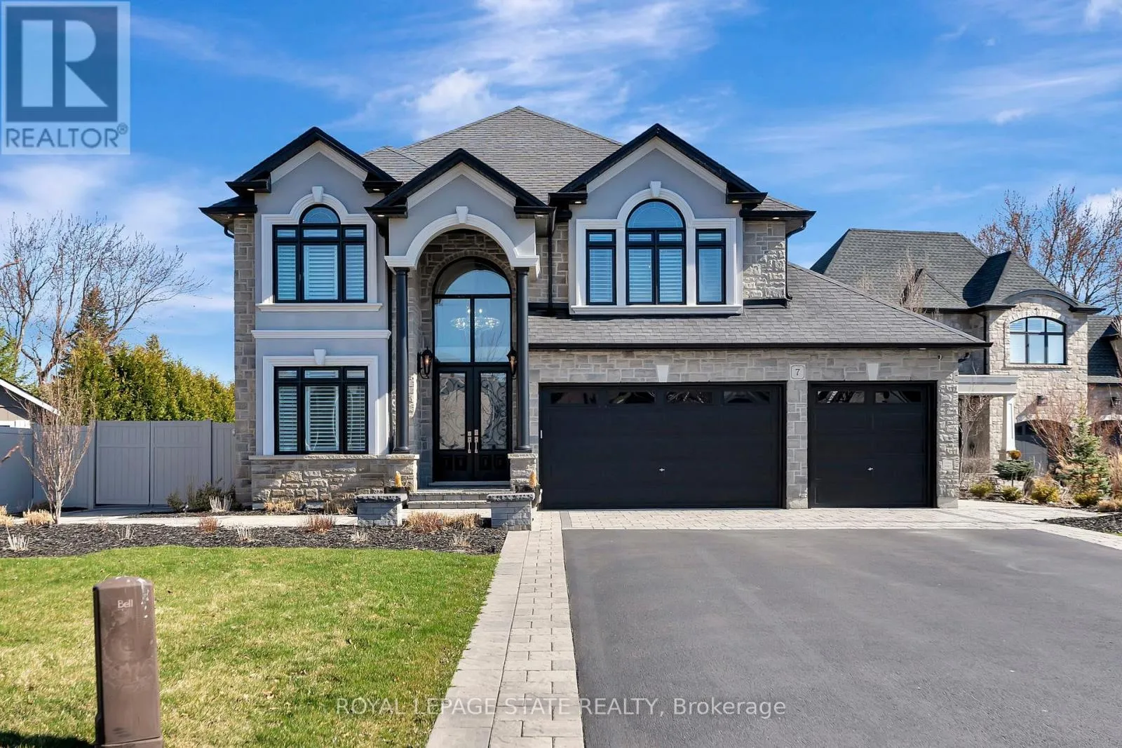 House for rent: 7 Bernini Court, Hamilton, Ontario L9B 0C7