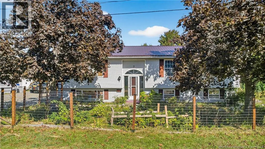 House for rent: 7 Citizens Court, St. Stephen, New Brunswick E3L 3C5