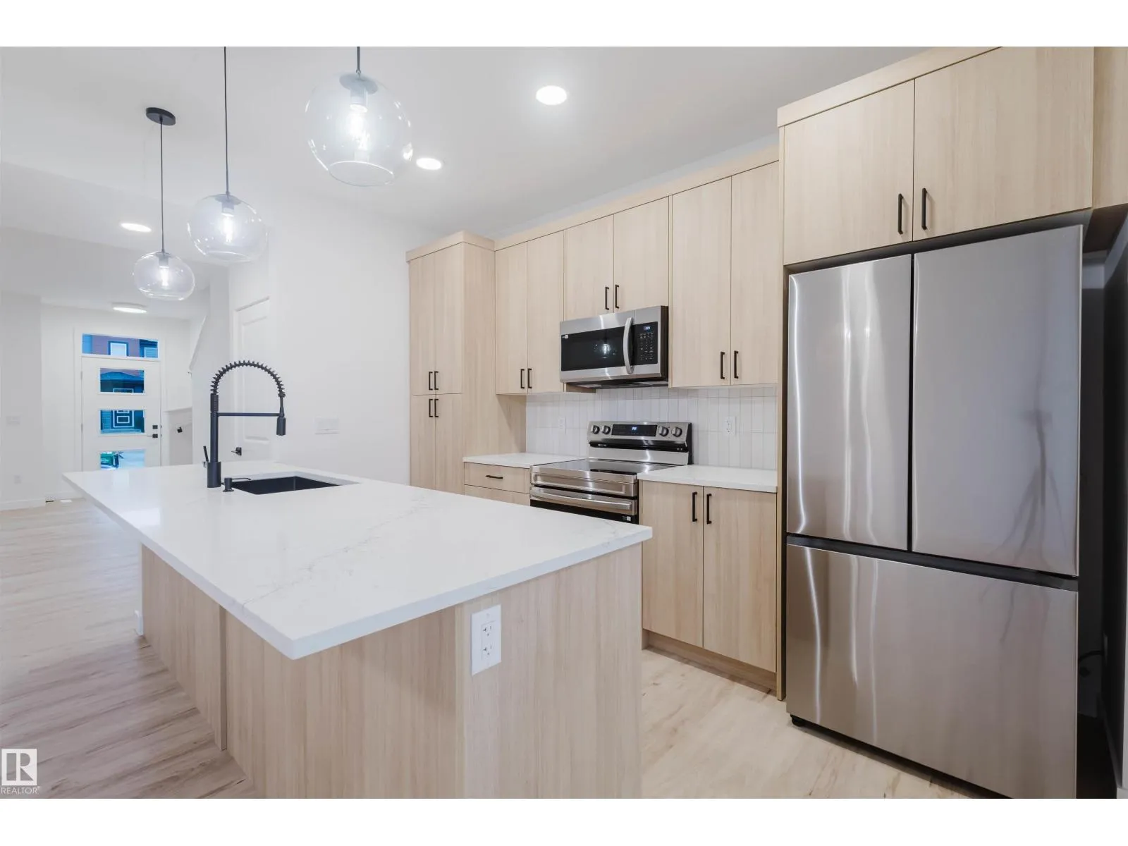 Duplex for rent: 7 Cobblestone Ga, Spruce Grove, Alberta T7X 4E4