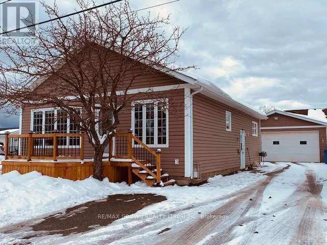 House for rent: 7 De L'etang Boulevard, Kapuskasing, Ontario P5N 2M4