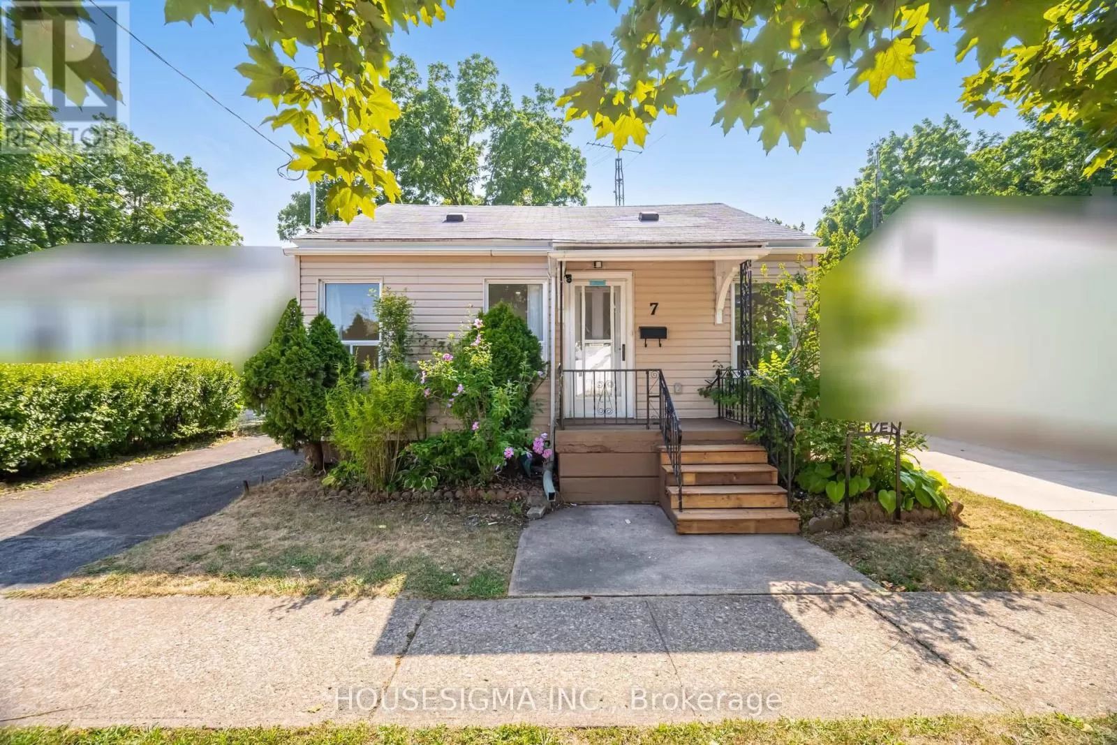 House for rent: 7 Doncaster Boulevard, St. Catharines, Ontario L2N 1Y3