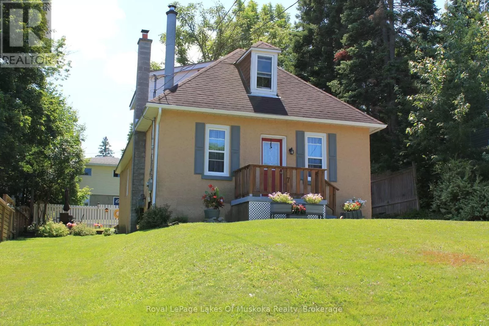 House for rent: 7 Duncan Street W, Huntsville, Ontario P1H 1V9