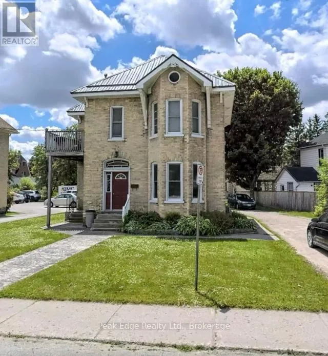 Duplex for rent: 7 Durham Street E, Brockton, Ontario N0G 2V0