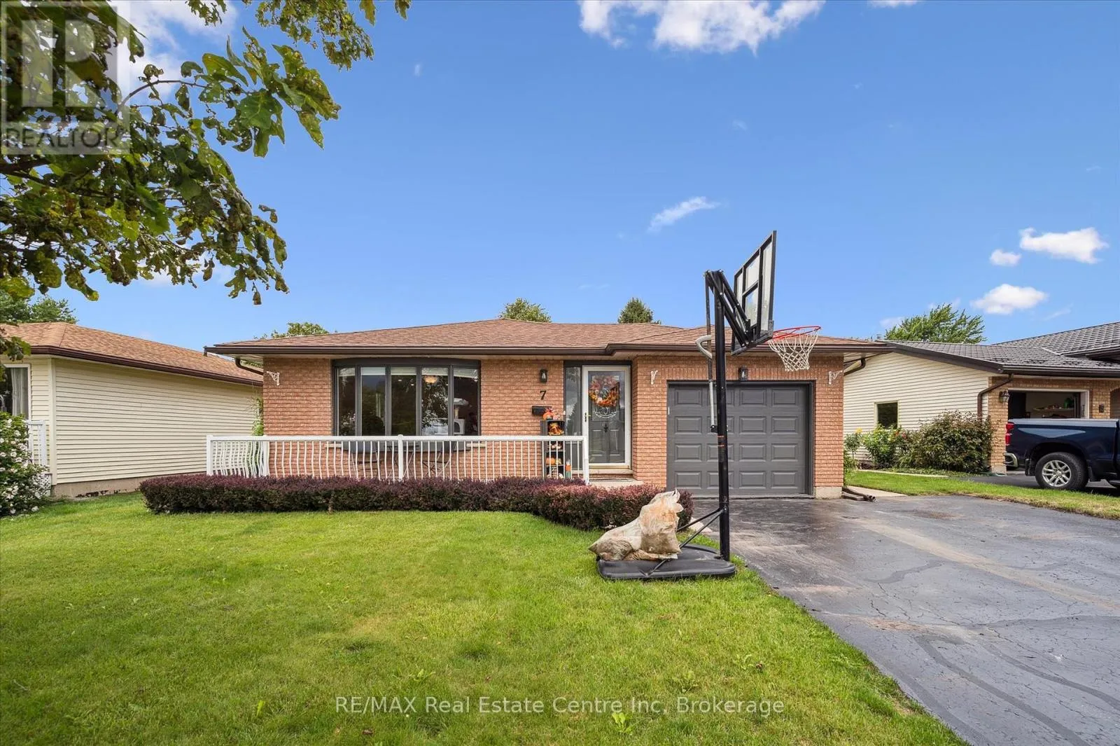 House for rent: 7 Eastview Drive, Wellington North, Ontario N0G 1A0