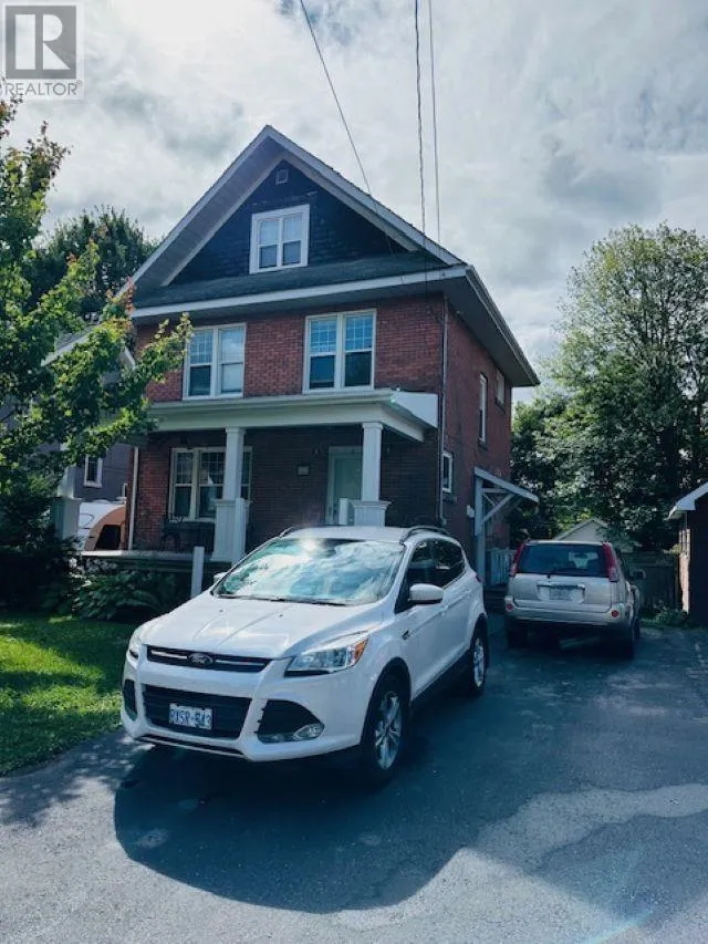 7 Forest Ave, Sault Ste. Marie, Ontario P6B 1A3