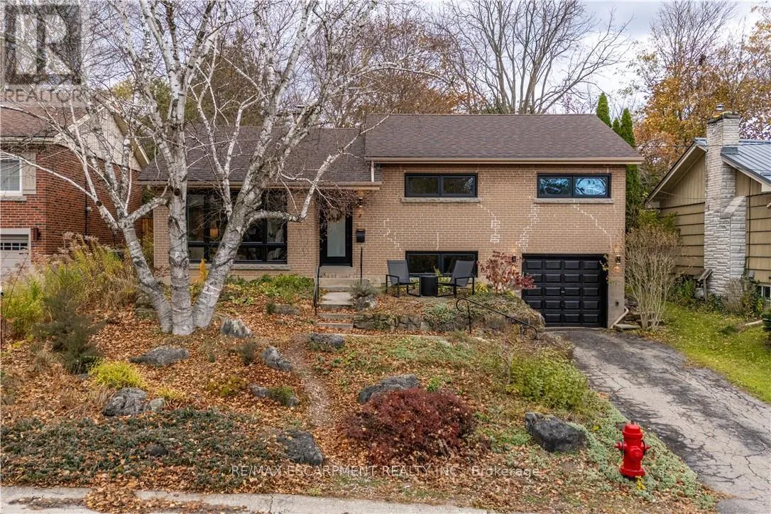 House for rent: 7 Glenmorris Drive, Hamilton, Ontario L9H 1S5