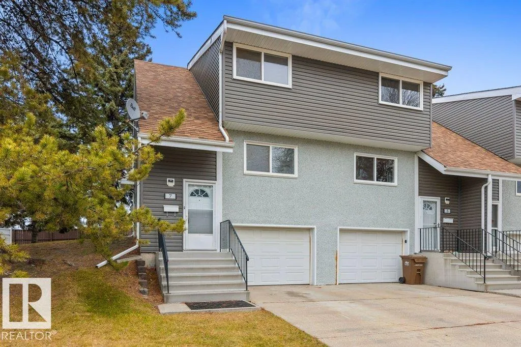 Row / Townhouse for rent: 7 Grandin Woods Est, St. Albert, Alberta T8N 2Y4