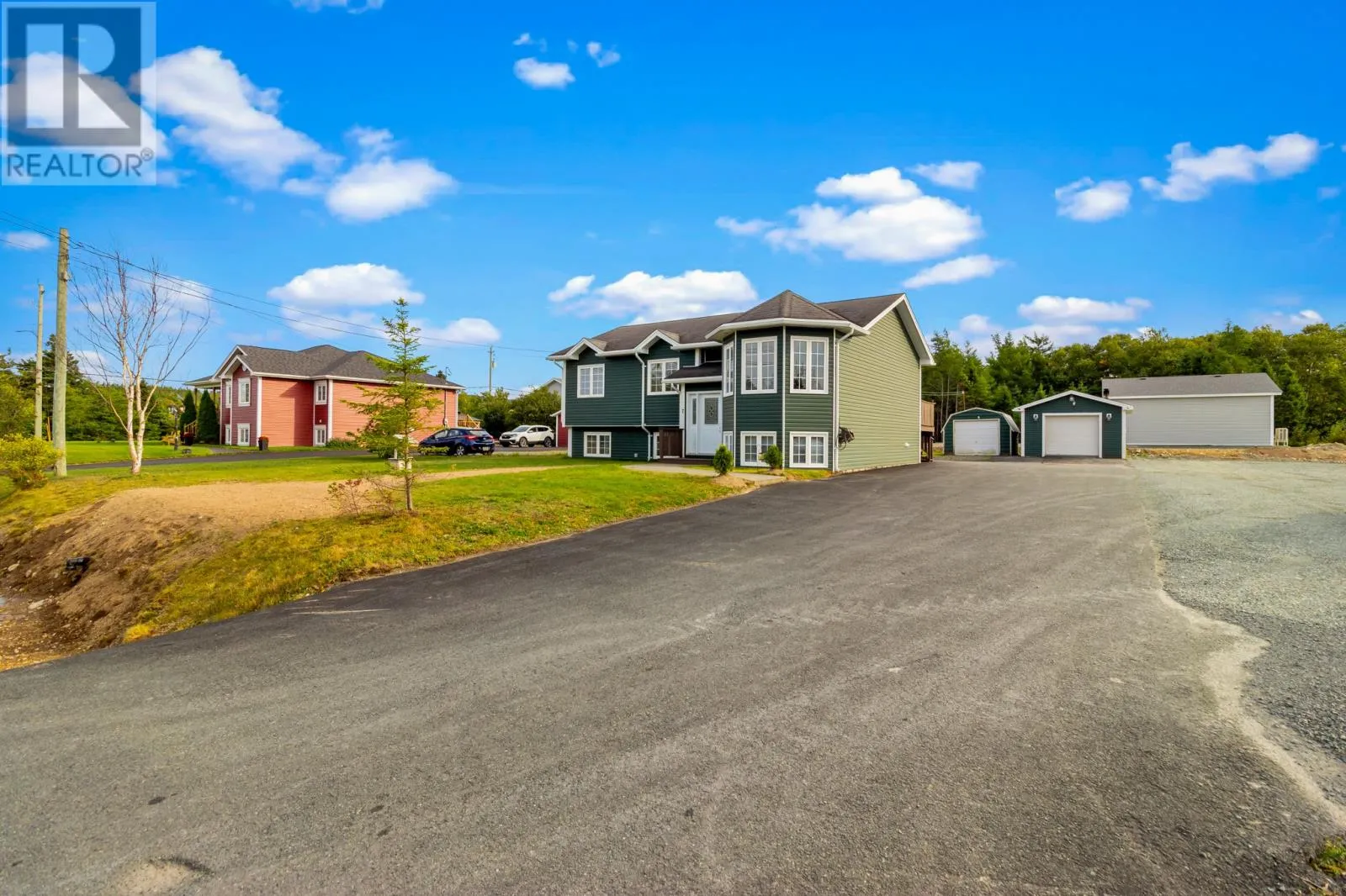 Two Apartment House for rent: 7 Kingsway Drive, Conception Bay South, Newfoundland & Labrador A1X 6R5