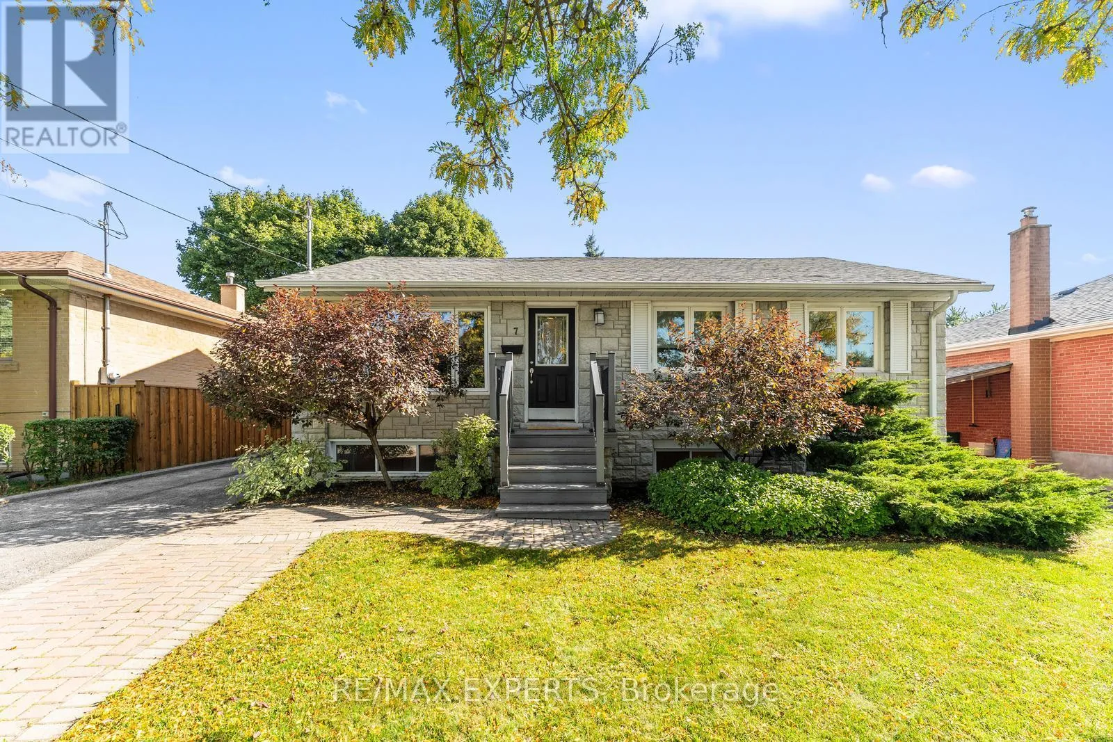 House for rent: 7 Mcmanus Road, Toronto, Ontario M9P 2J9