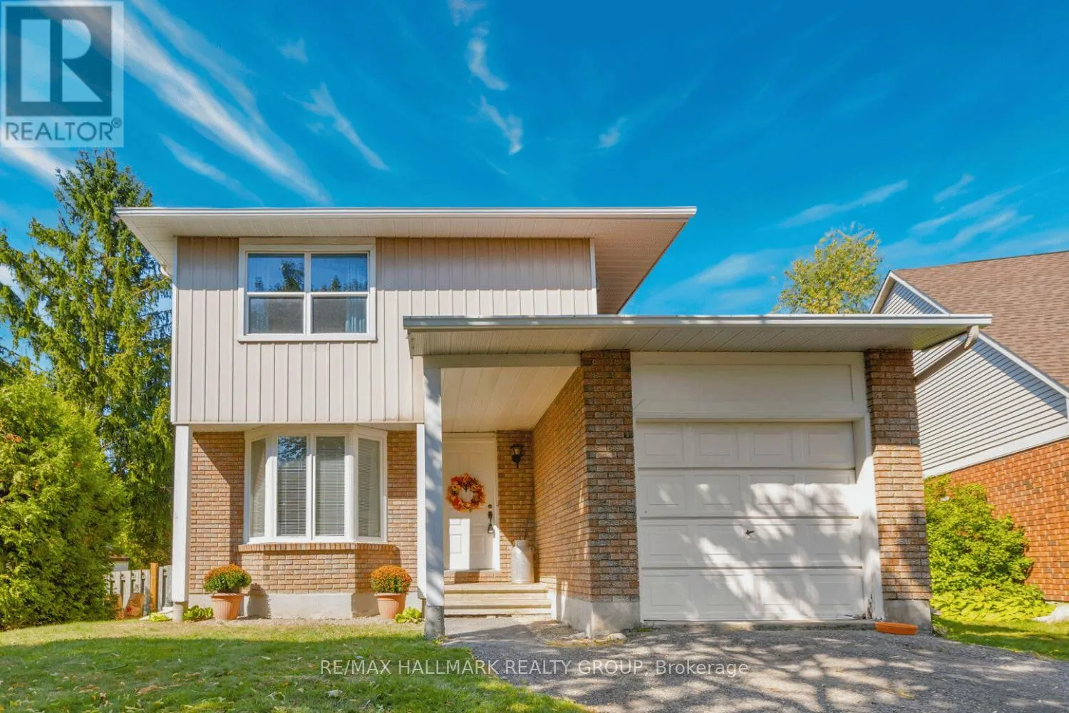 House for rent: 7 Naismith Crescent, Ottawa, Ontario K2L 2K7