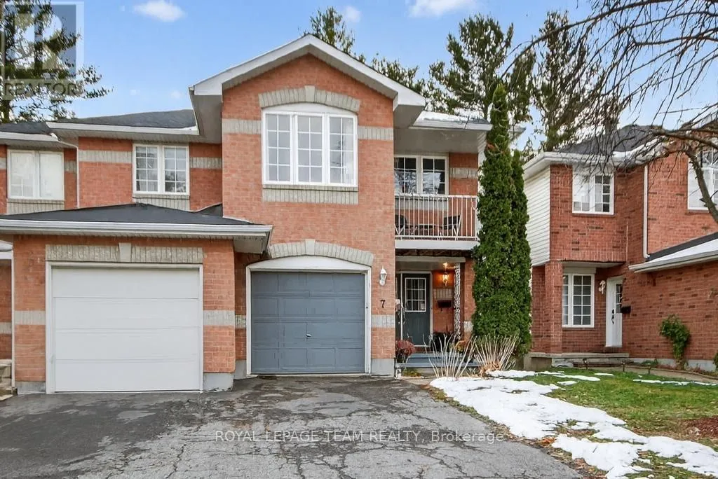 House for rent: 7 Newcastle Avenue, Ottawa, Ontario K2K 2R2