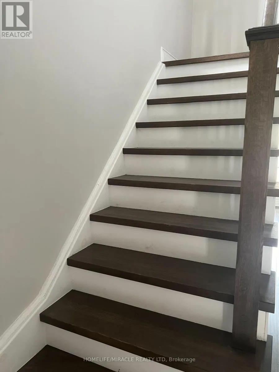 House for rent: 7 Piane Avenue, Brampton, Ontario L6Y 4X9