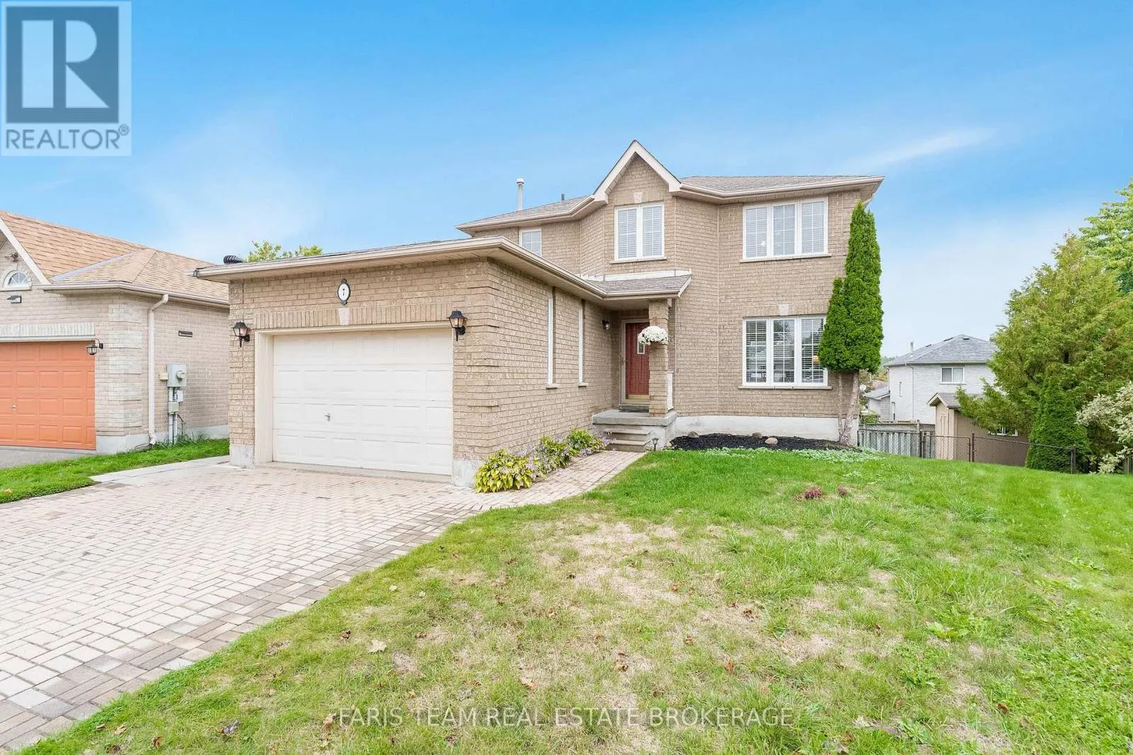 House for rent: 7 Round Leaf Court, Barrie, Ontario L4N 9N3