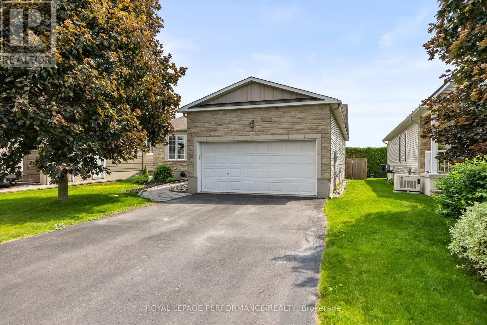 House for rent: 7 Settlement Lane, Russell, Ontario K4R 0A4