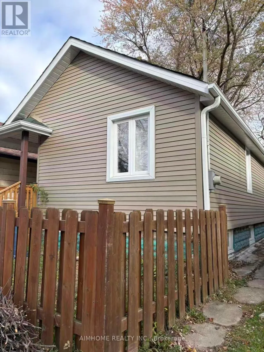 House for rent: 7 Sneath Avenue, Toronto, Ontario M1L 2V1