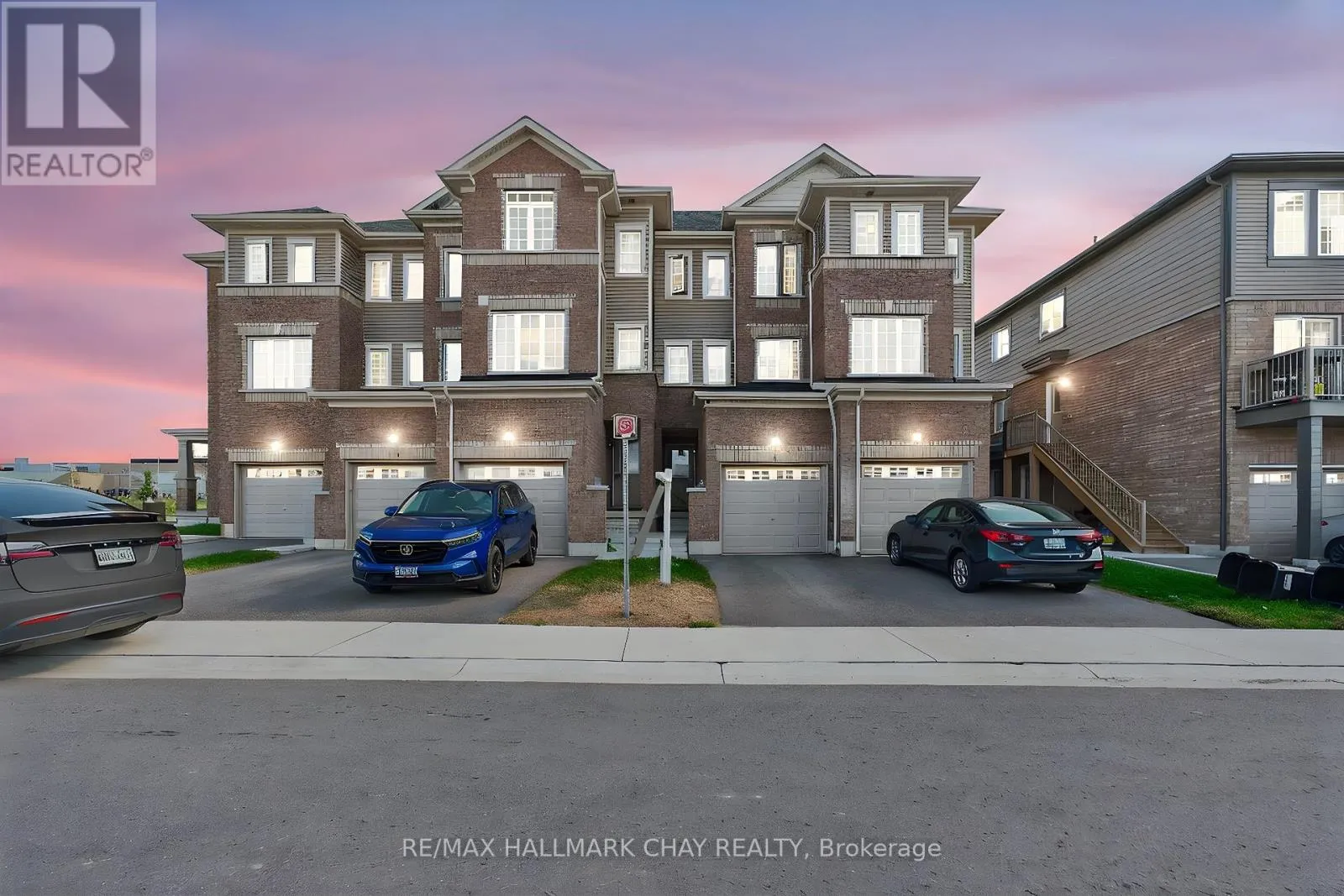 Row / Townhouse for rent: 7 Tobias Lane, Barrie, Ontario L9J 0T8