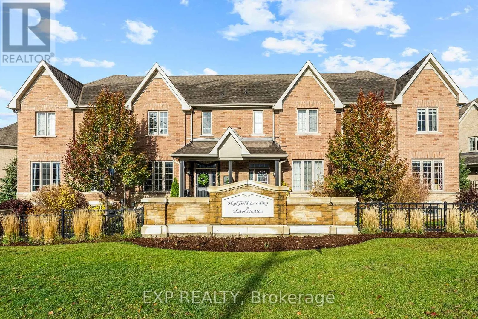 Row / Townhouse for rent: 7 Vita Stephanie Court, Georgina, Ontario L0E 1R0