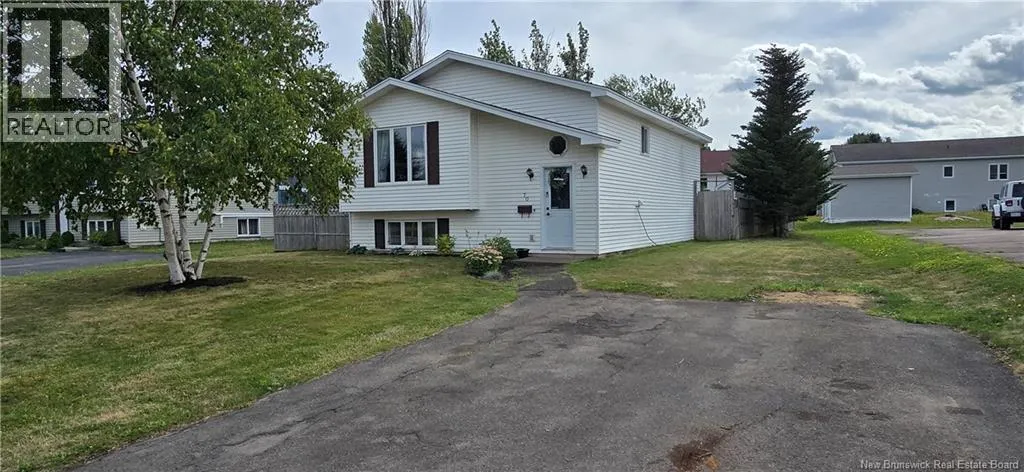 House for rent: 70 Bonavista Court, Moncton, New Brunswick E1G 2H4