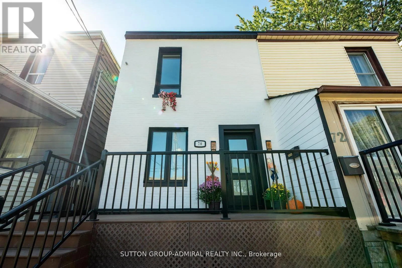 House for rent: 70 Carlaw Avenue, Toronto, Ontario M4M 2R7